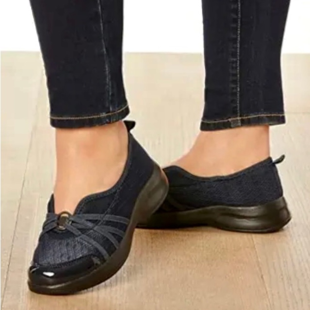 Comfortview Women's Black 7W